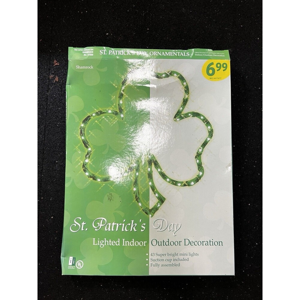 St. Patricks’s Day Indoor/Outdoor Lighted Shamrock 2006 light green window decor